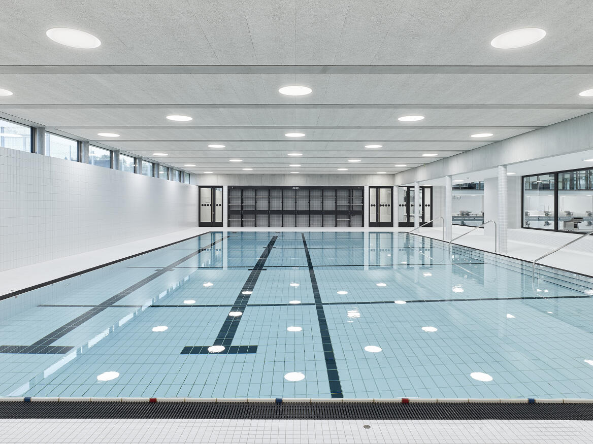 4 schwimmhalle neufeld 024